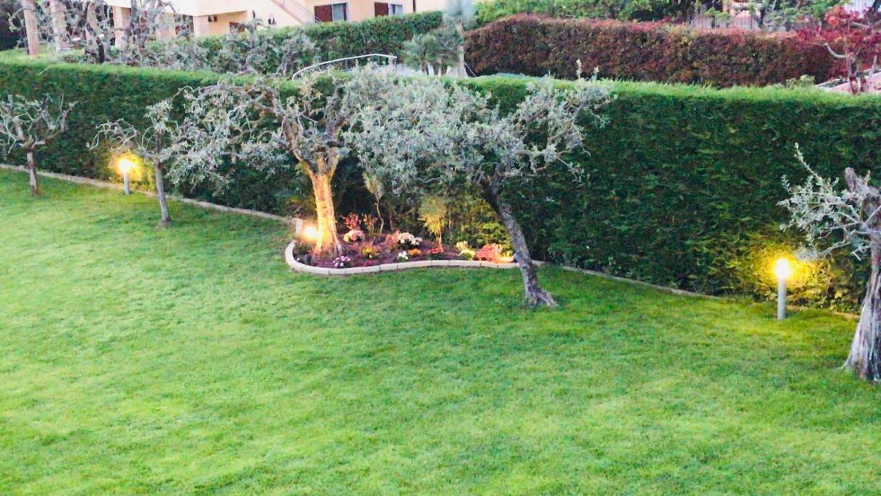 Lhv Garda Lake - Private Pool And Spa Bardolino Kültér fotó